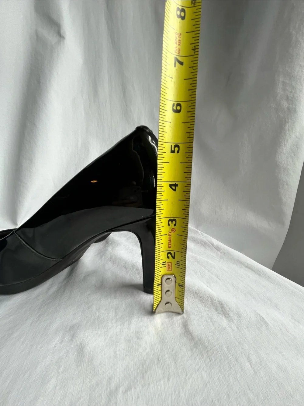 Clarks Black Patent Round-Toe Heel Pumps